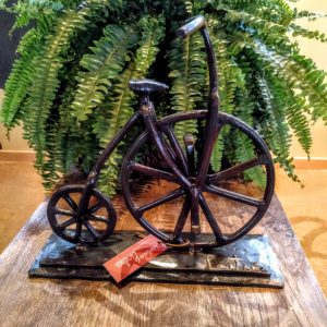 escultura-hierro-bicicleta