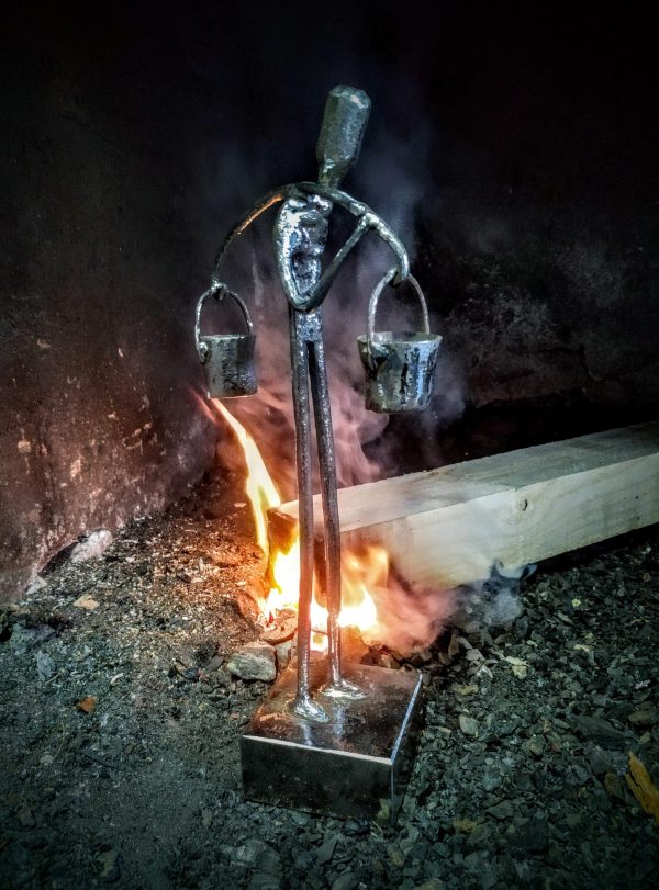 escultura-hierro-el-aguador