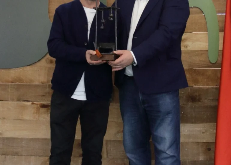 EMBAJADOR CHOSCO DE TINEO